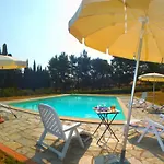 In With Pool And Terrace * ヴォルテッラ